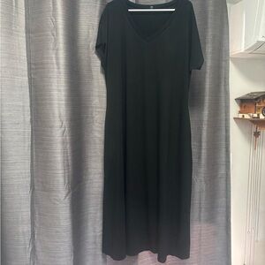 Elegant Black V-Neck Dress